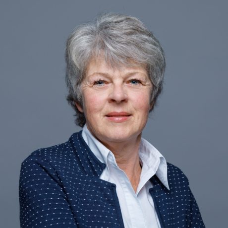 Irene Betschart, Secretariat " data-wph-elm=